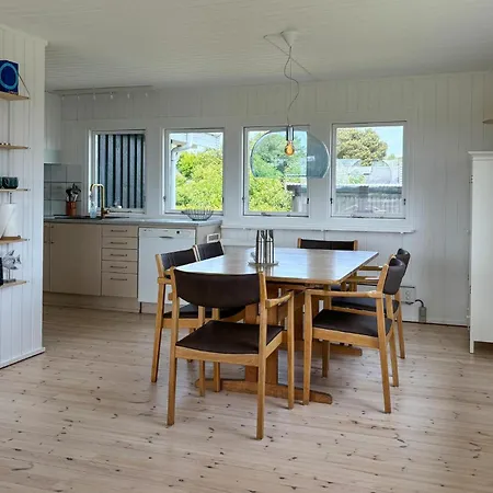 Ferienhaus 3 Bedroom Stunning In