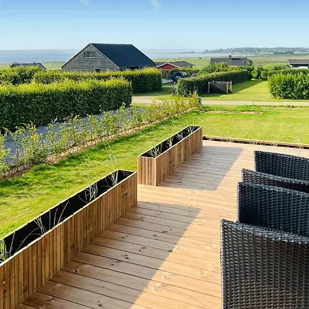 3 Bedroom Stunning In Øster Assels