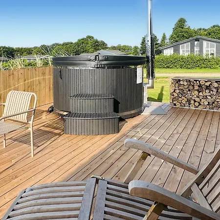 3 Bedroom Stunning In Ferienhaus *