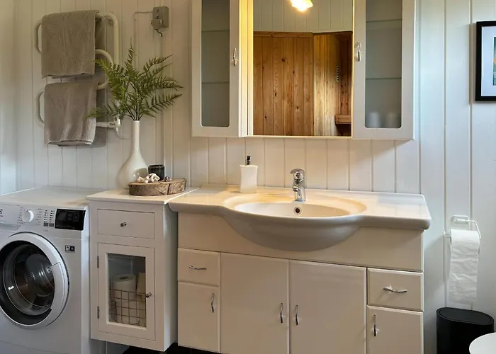 3 Bedroom Stunning In * Oster Assels