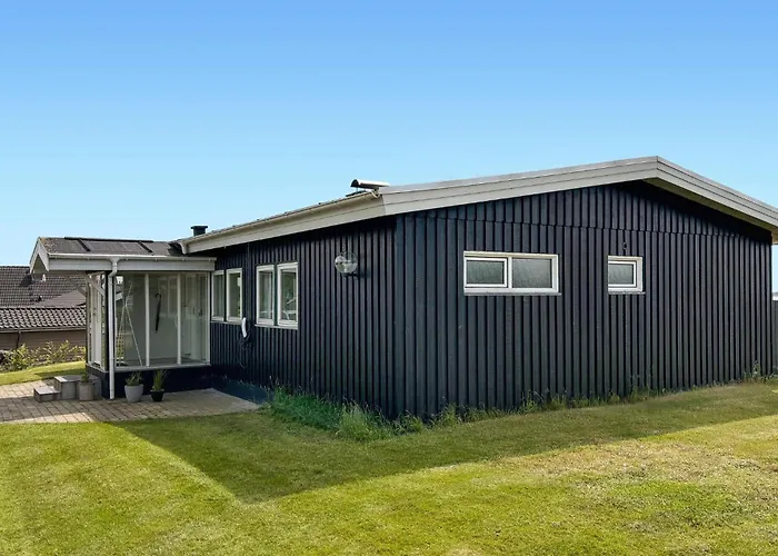 3 Bedroom Stunning In Oster Assels