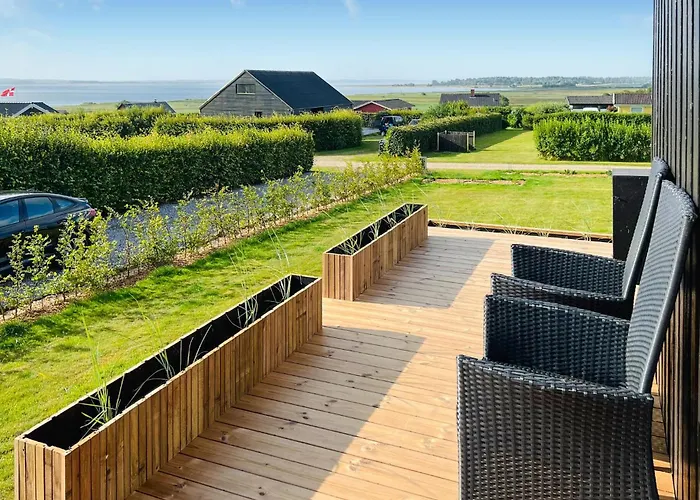 3 Bedroom Stunning In Oster Assels